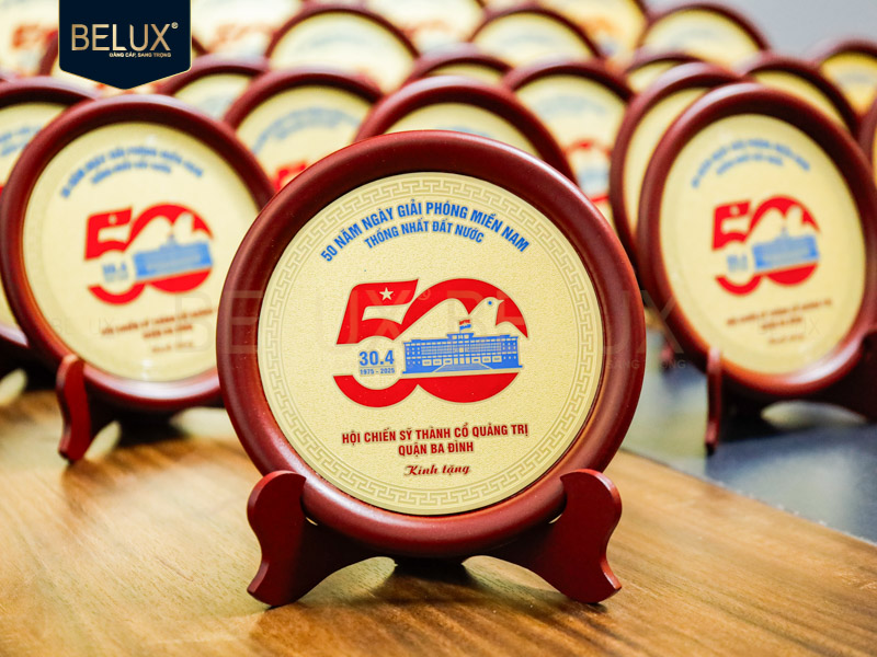 Lô mặt đĩa 50 năm Thống Nhất Đất Nước D17 bằng đồng thiết kế theo yêu cầu